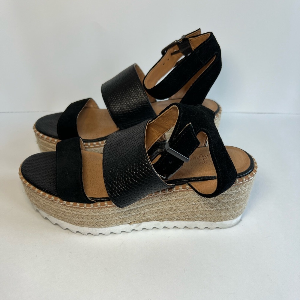 Crown Vintage Women’s Size 7 M Elese Wedge Sandal Black Leather Sandal